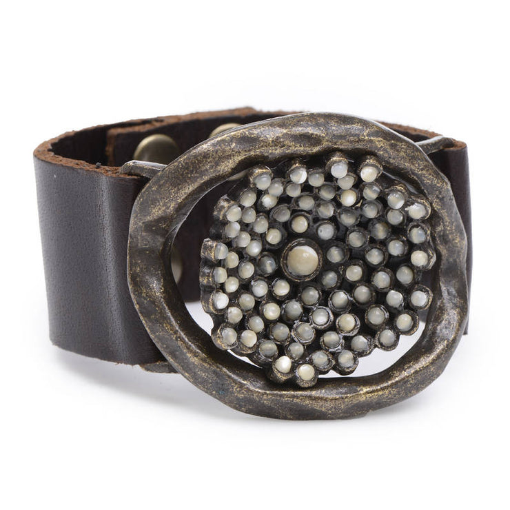 Rebel vintage brown leather bracelet with mother of pearl